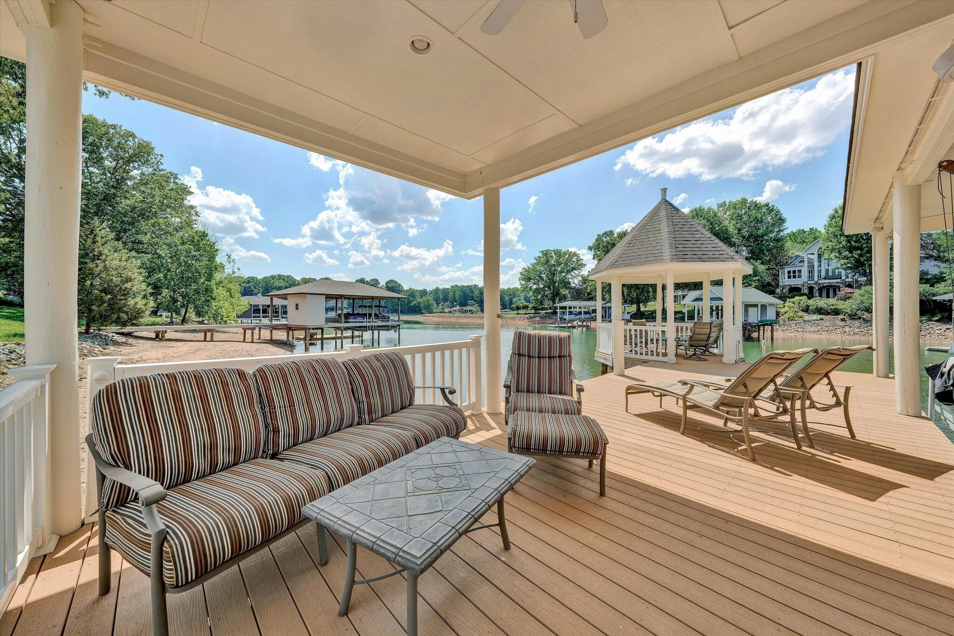 332 Saddleridge DR - Photo 78