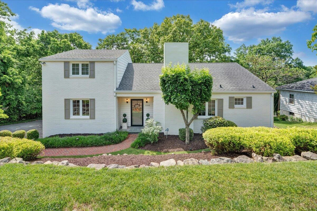 1260 Lakewood DR SW
