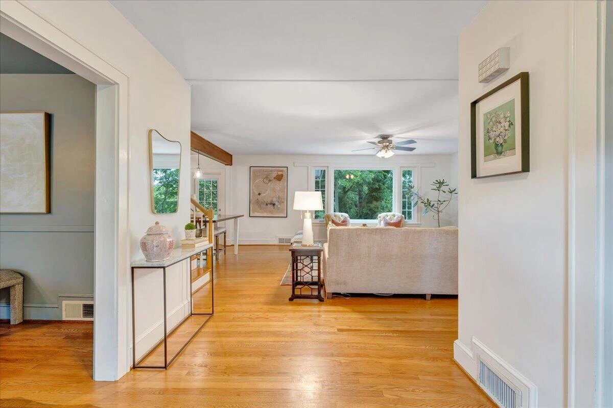 1260 Lakewood DR SW - Photo 10