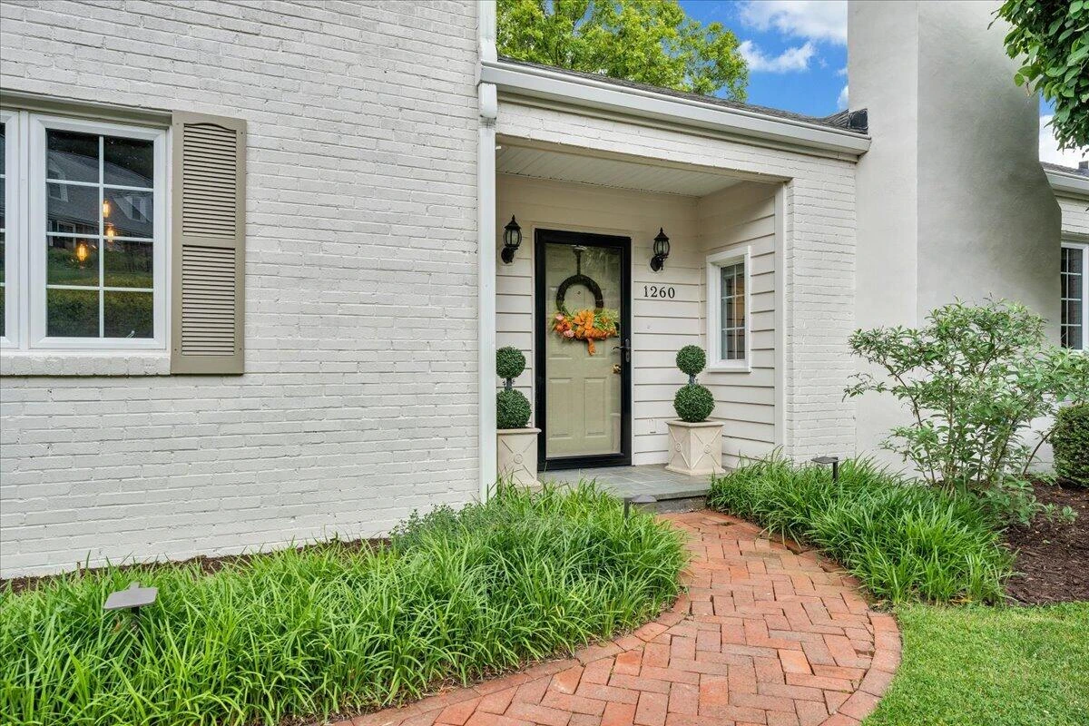 1260 Lakewood DR SW - Photo 3