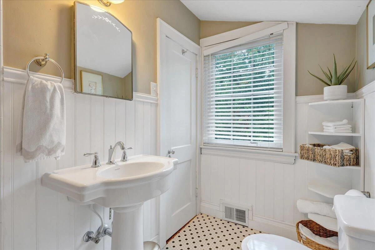 1260 Lakewood DR SW - Photo 43