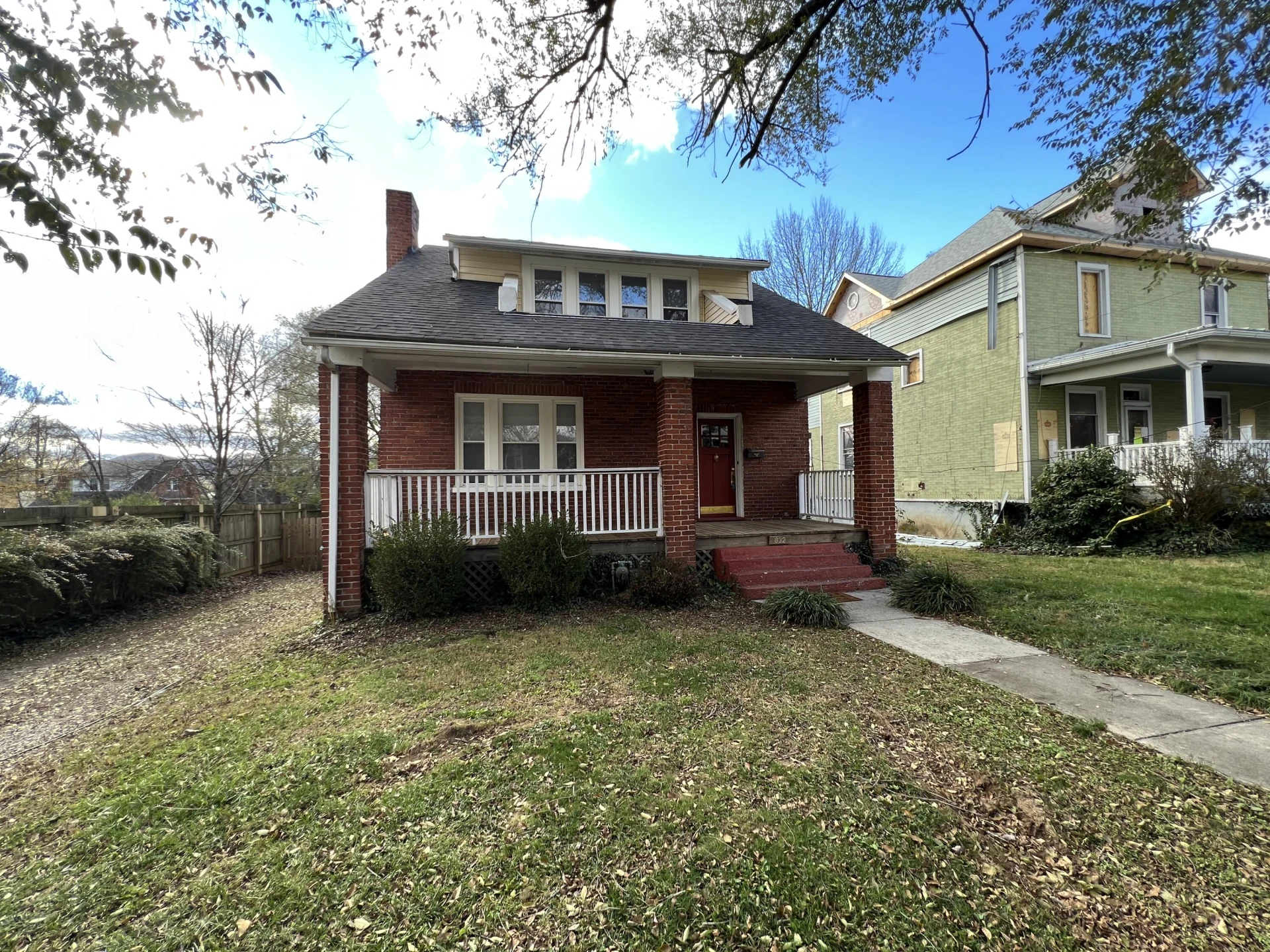 832 Wasena AVE SW - Photo 2