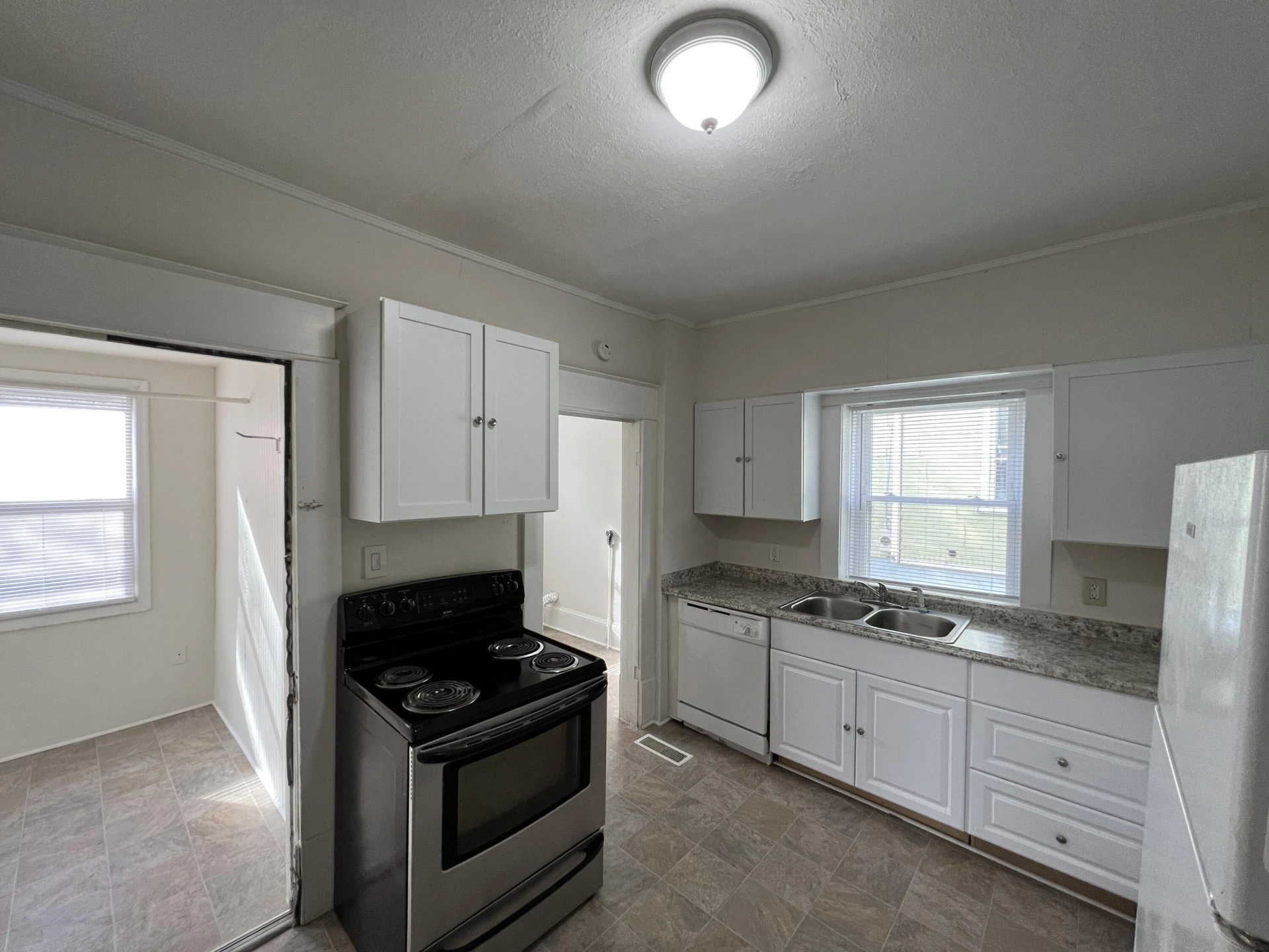 832 Wasena AVE SW - Photo 40