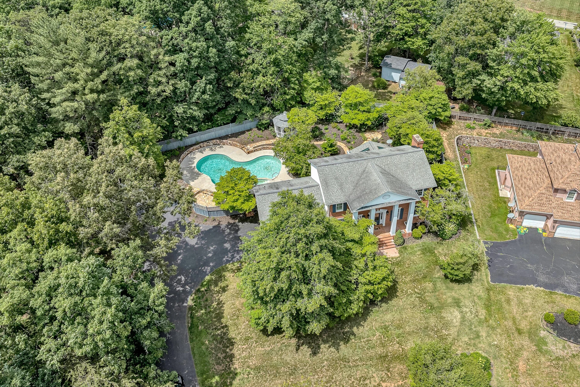 58 Stonehaven LN - Photo 3