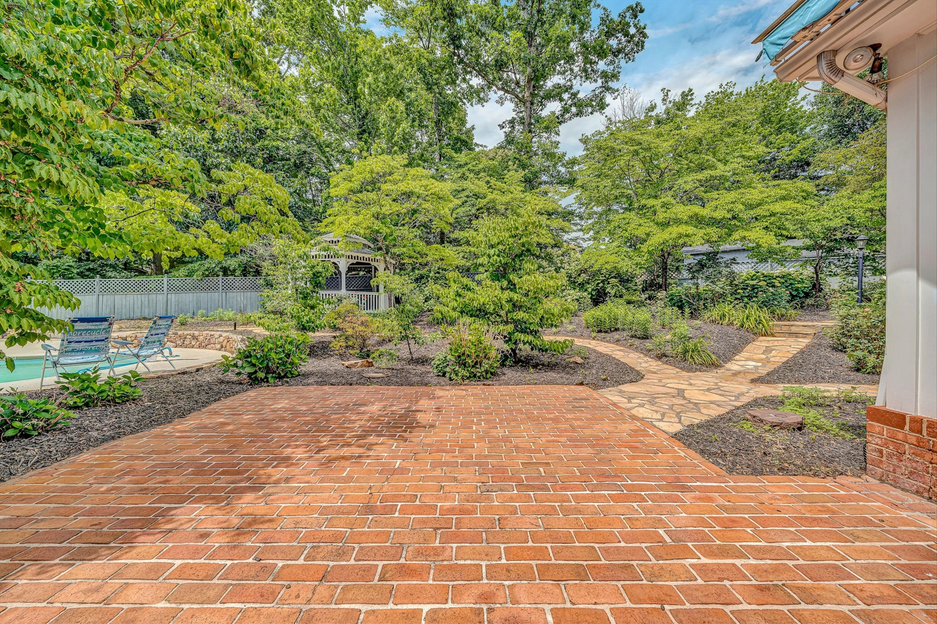 58 Stonehaven LN - Photo 32