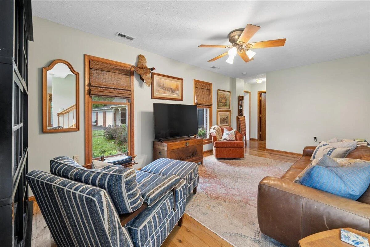 3289 Peaks RD - Photo 30
