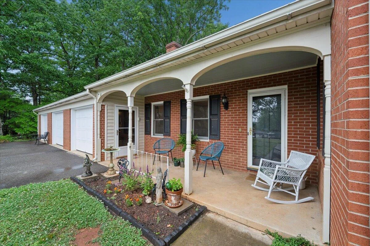 3289 Peaks RD - Photo 4