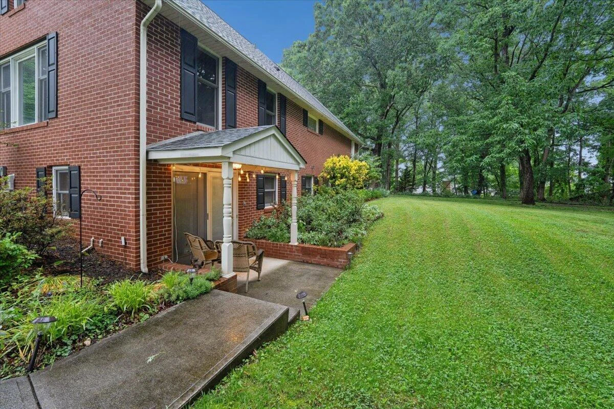 3289 Peaks RD - Photo 6