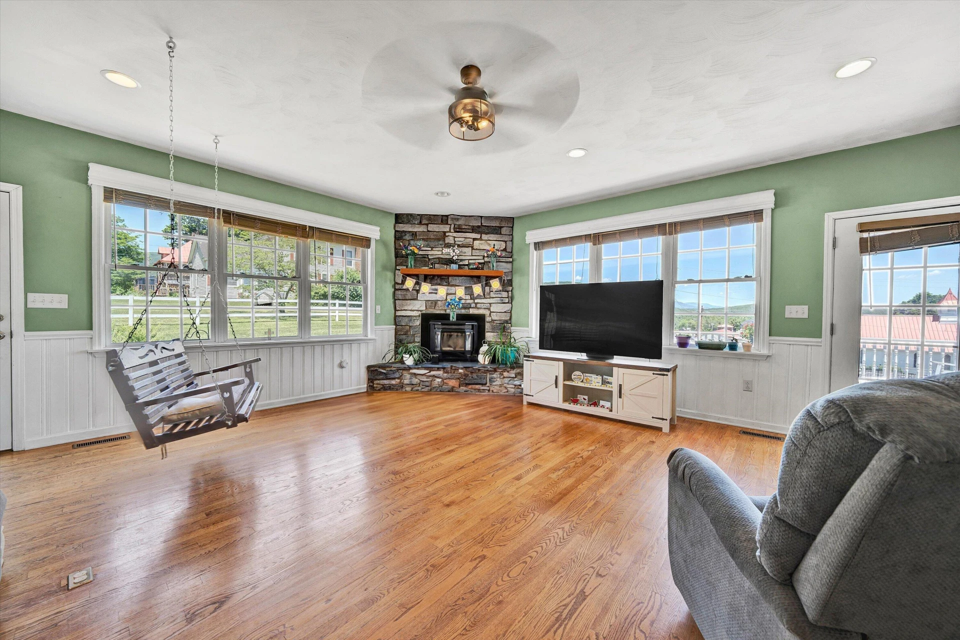422 Main ST - Photo 13