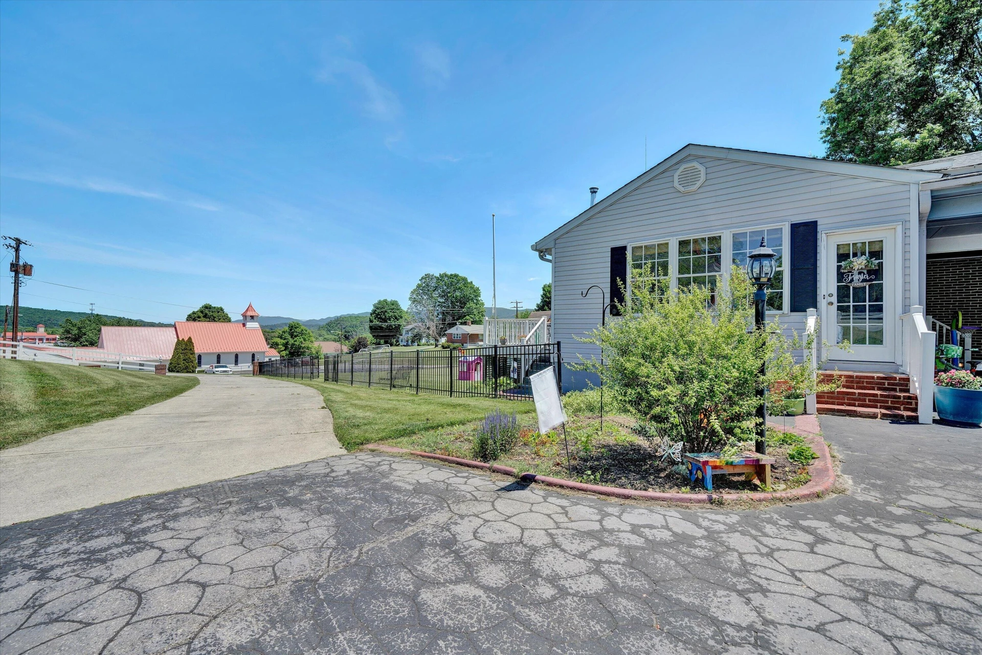 422 Main ST - Photo 32