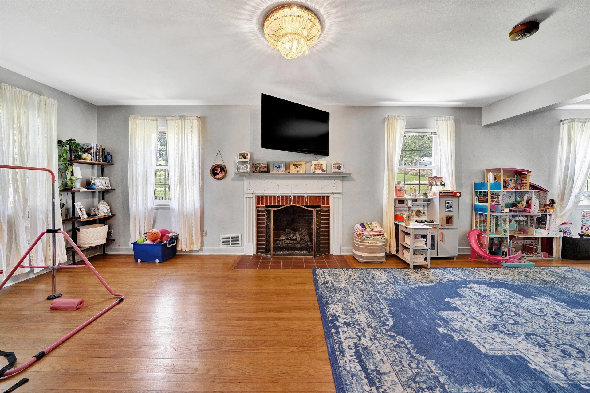 422 Main ST - Photo 8