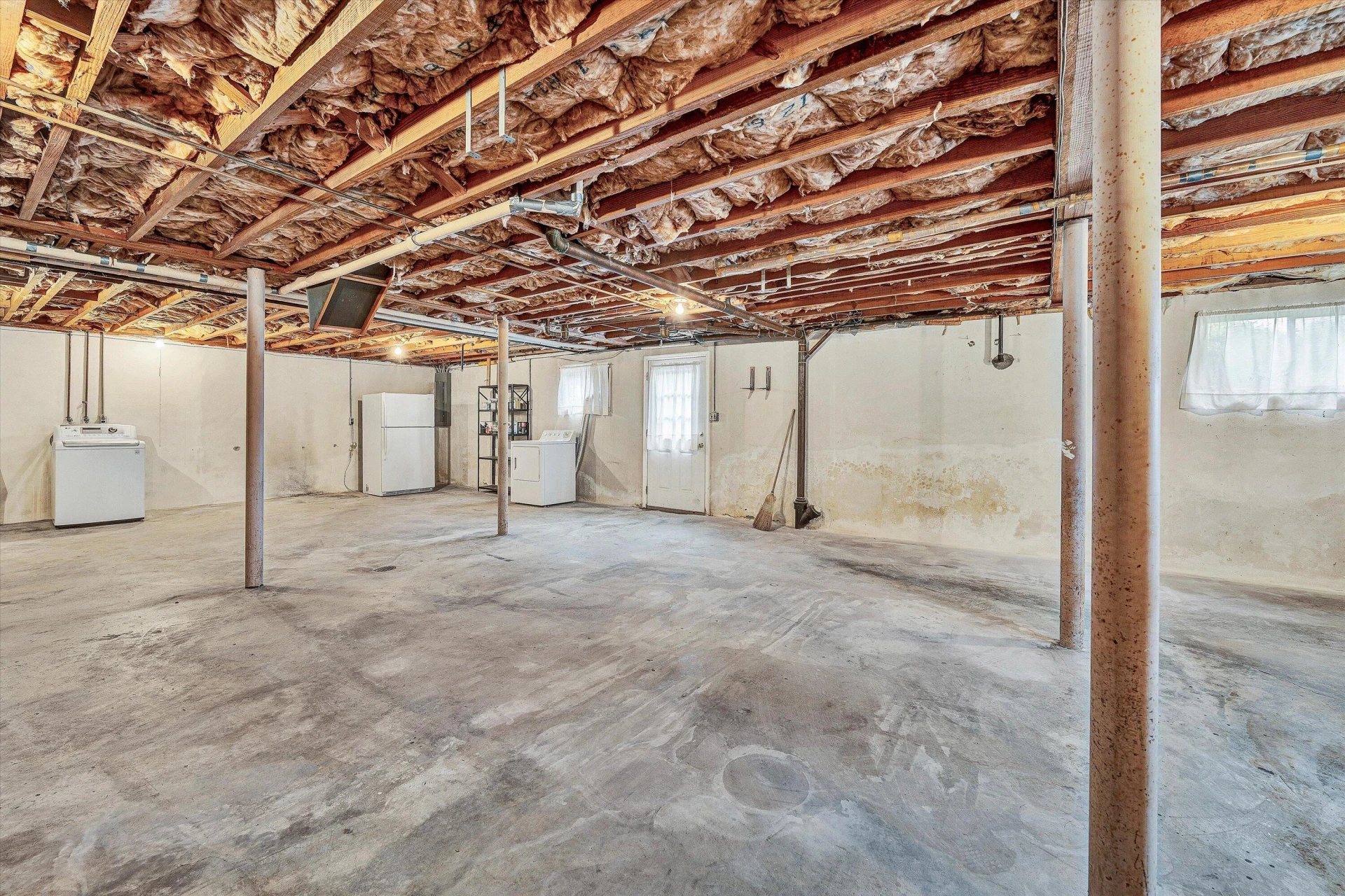8122 Deer Branch DR - Photo 37