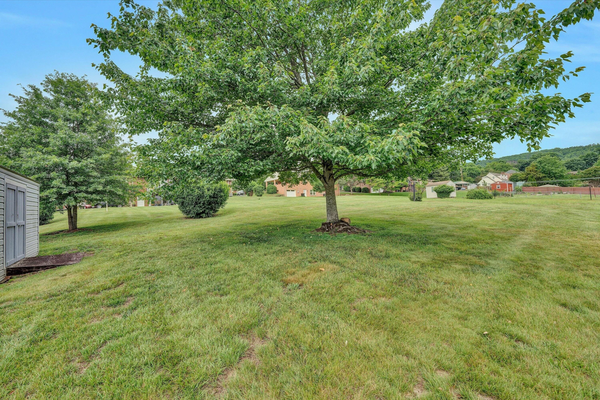 8122 Deer Branch DR - Photo 43