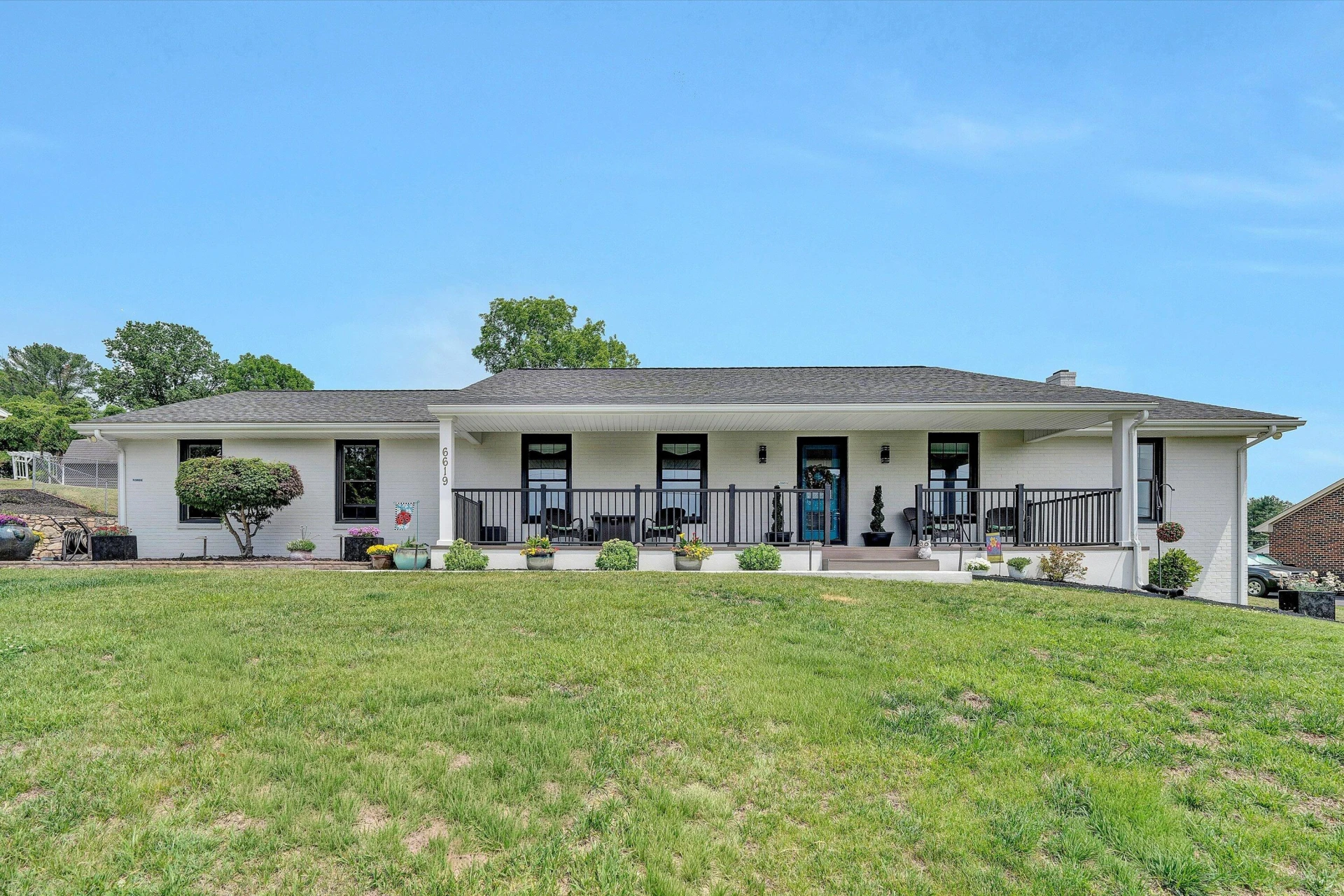 6619 Bryant CIR
