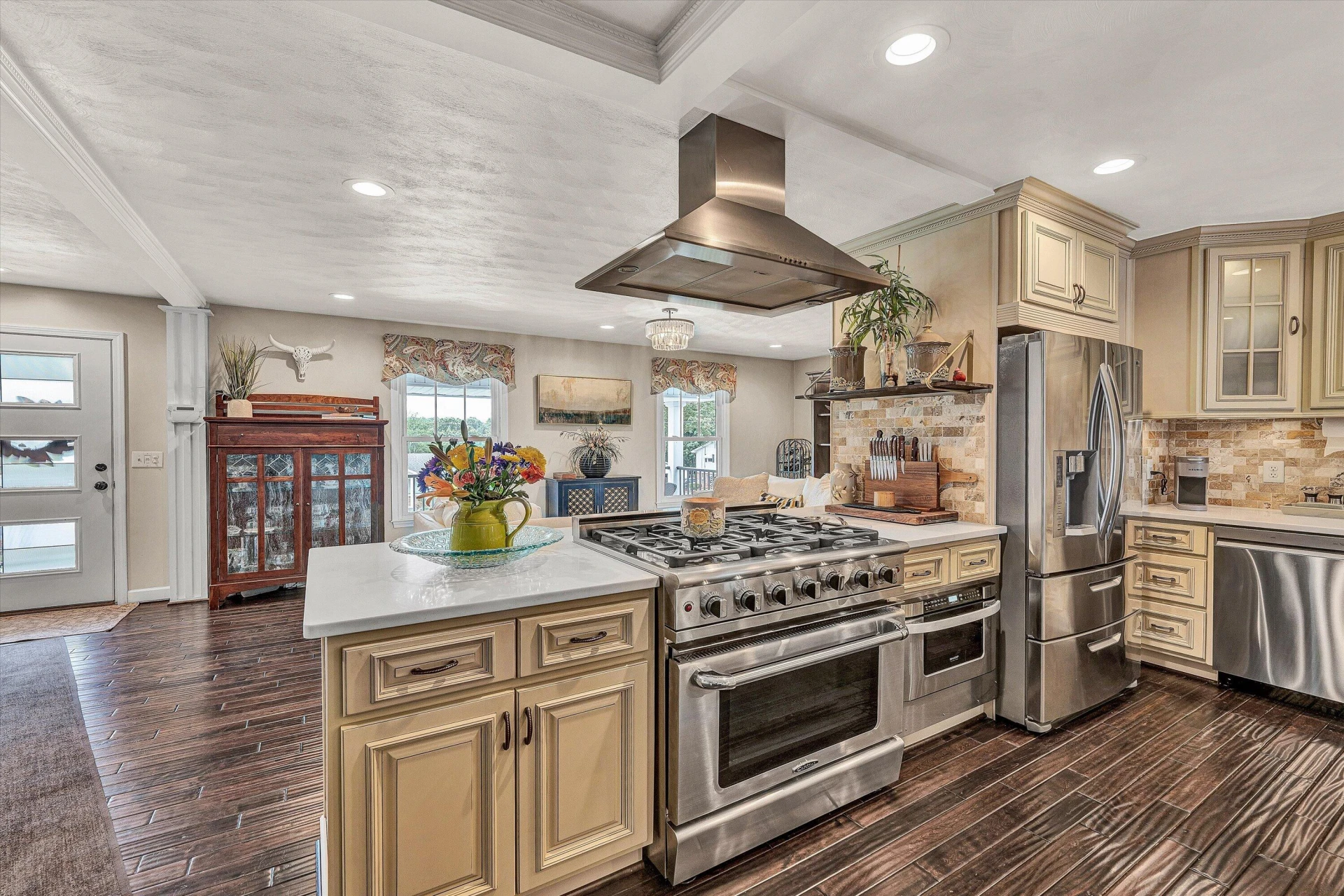 6619 Bryant CIR - Photo 15