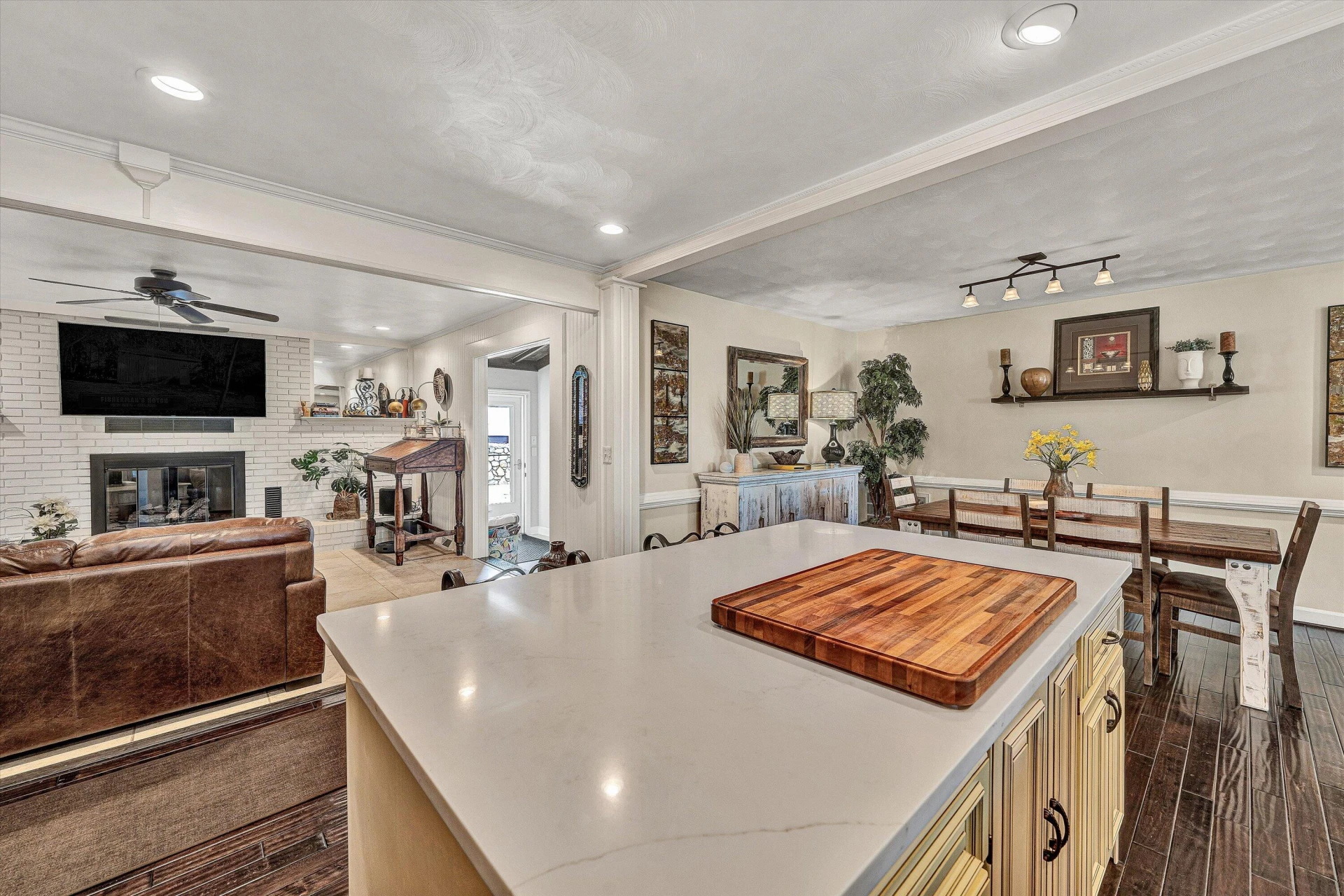6619 Bryant CIR - Photo 17