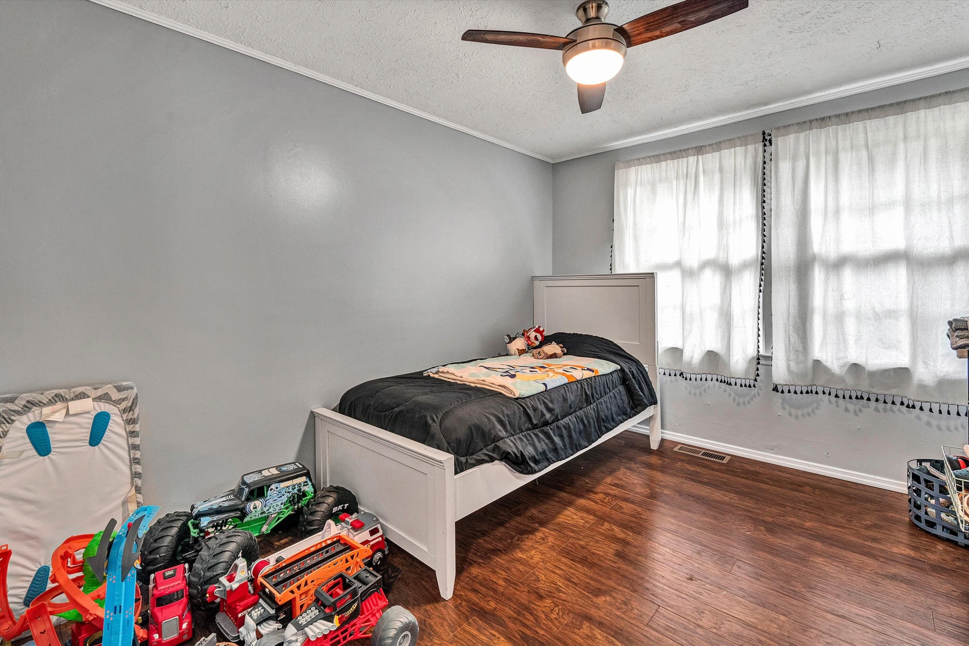 2095 Webster RD - Photo 10