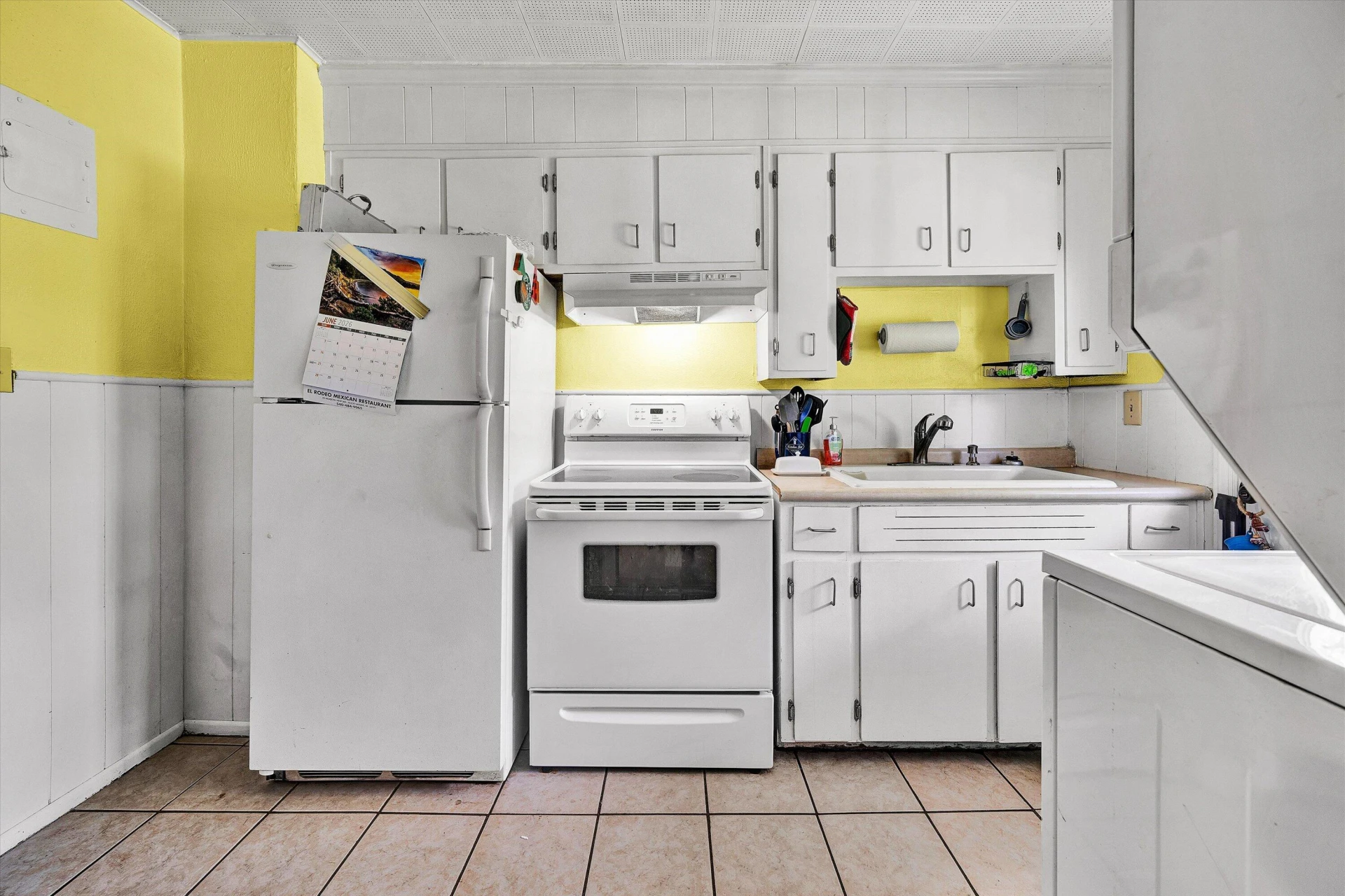 130 Harvey ST - Photo 7