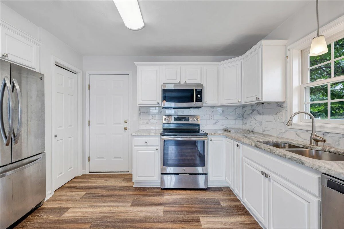 2278 Isle Of Pines DR - Photo 15