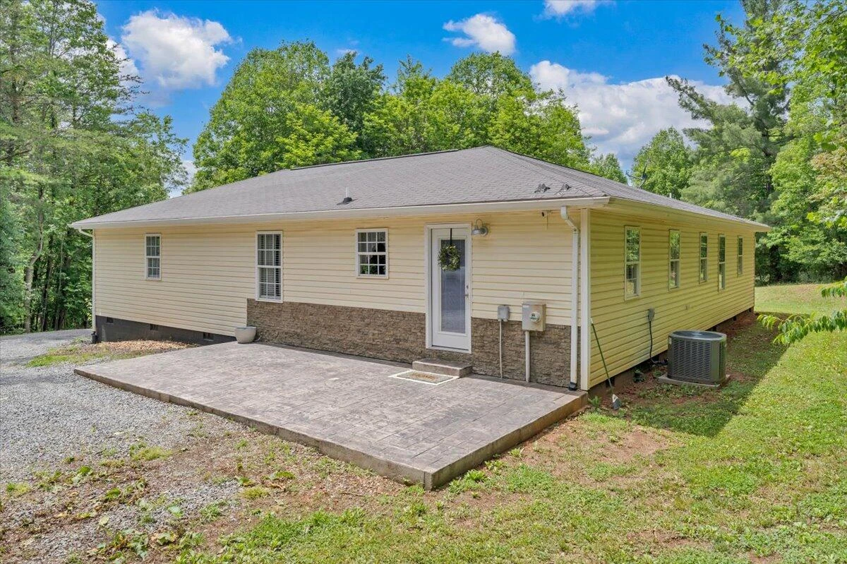 4218 Goose Dam RD - Photo 24