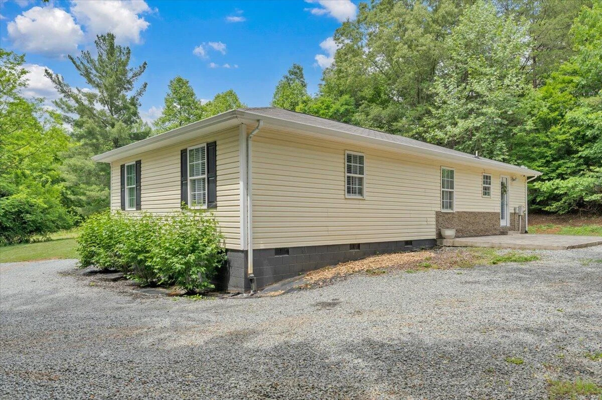 4218 Goose Dam RD - Photo 25