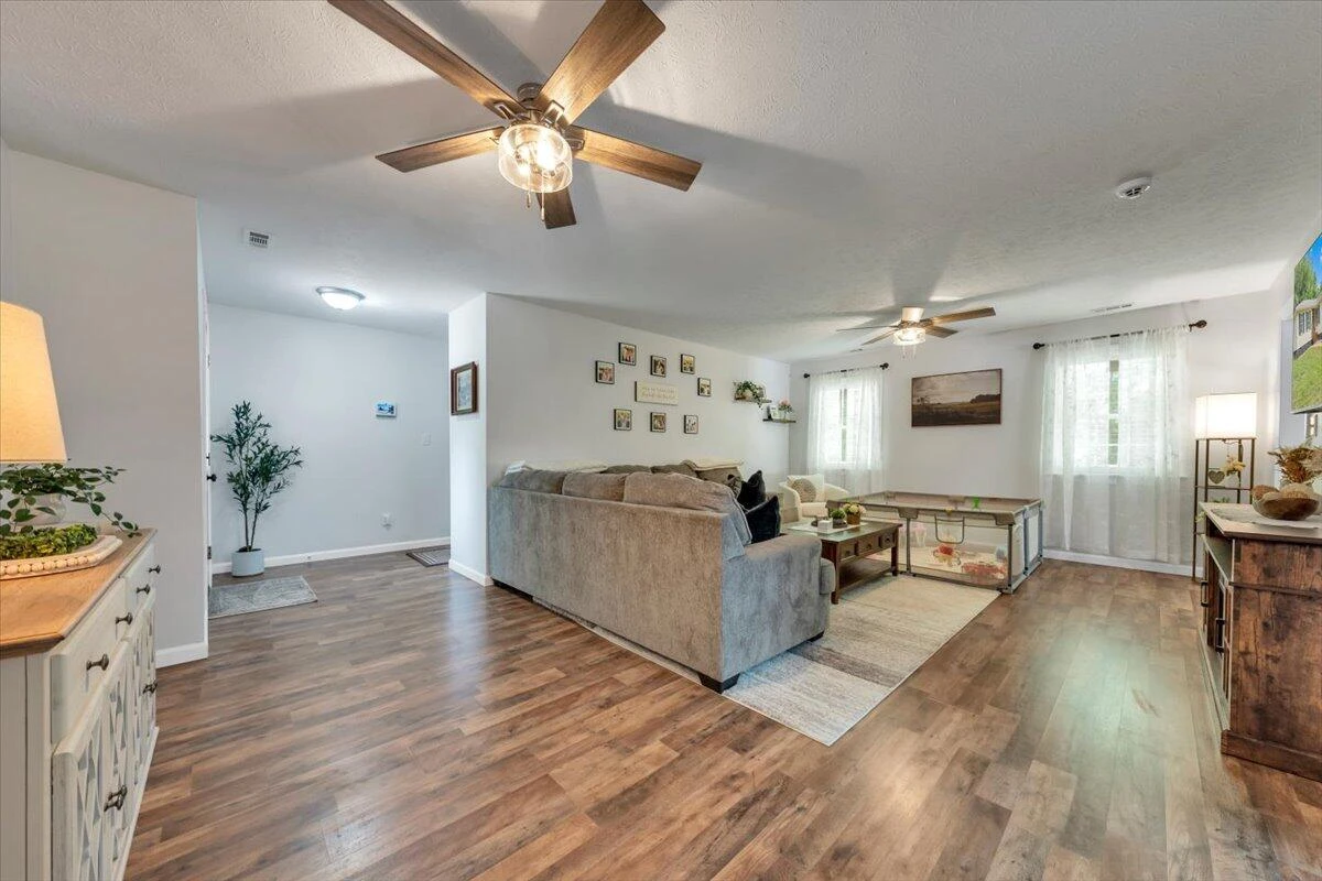 4218 Goose Dam RD - Photo 4