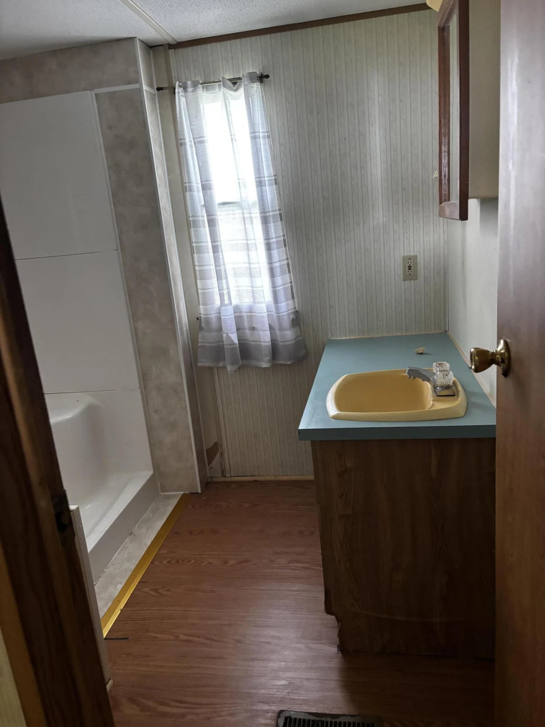 710 Commerce AVE - Photo 6