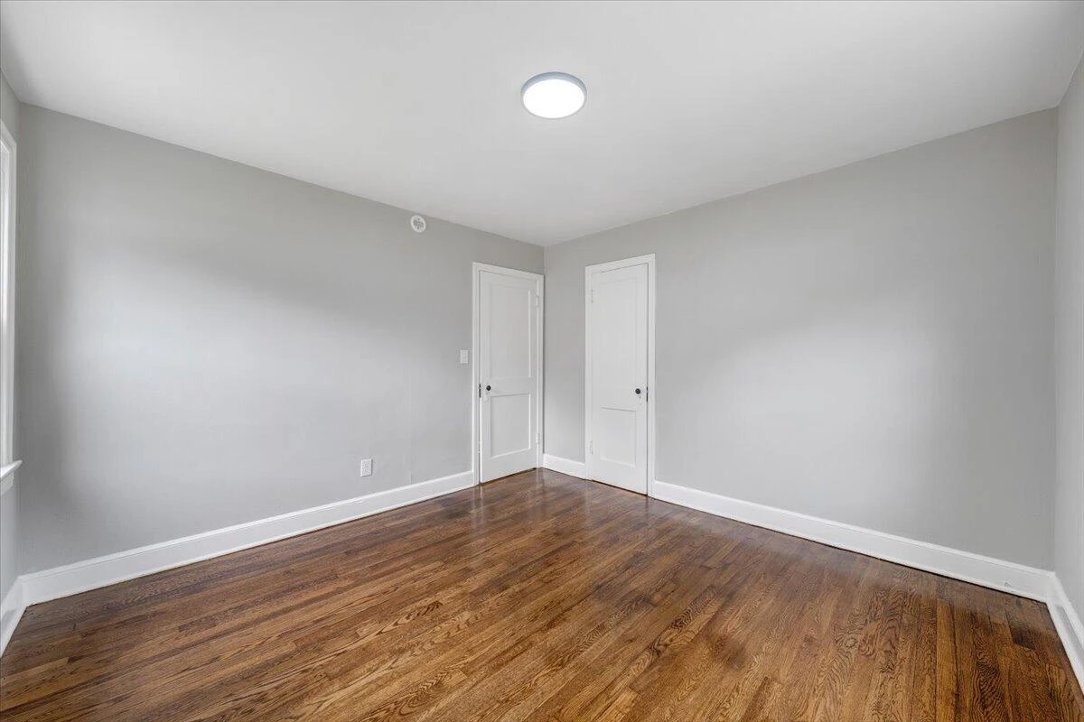 2615 Lansing DR SW - Photo 14