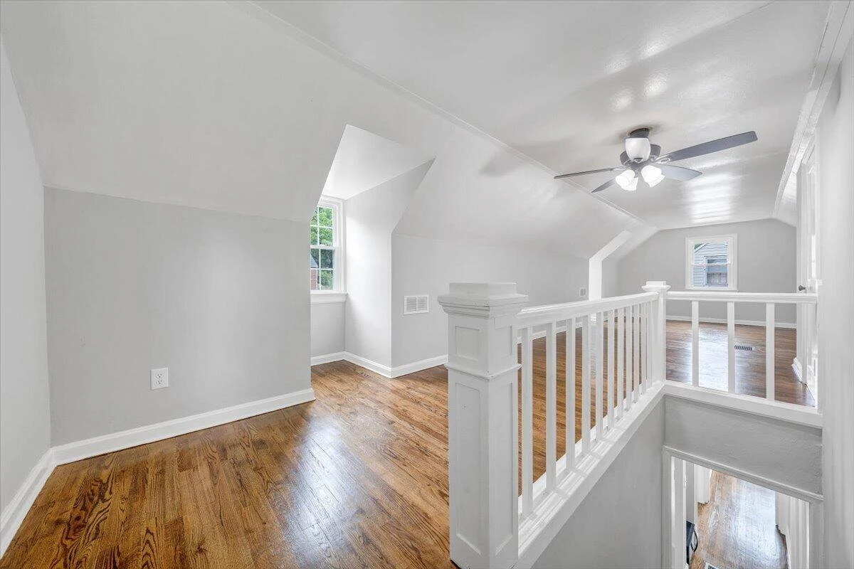2615 Lansing DR SW - Photo 19