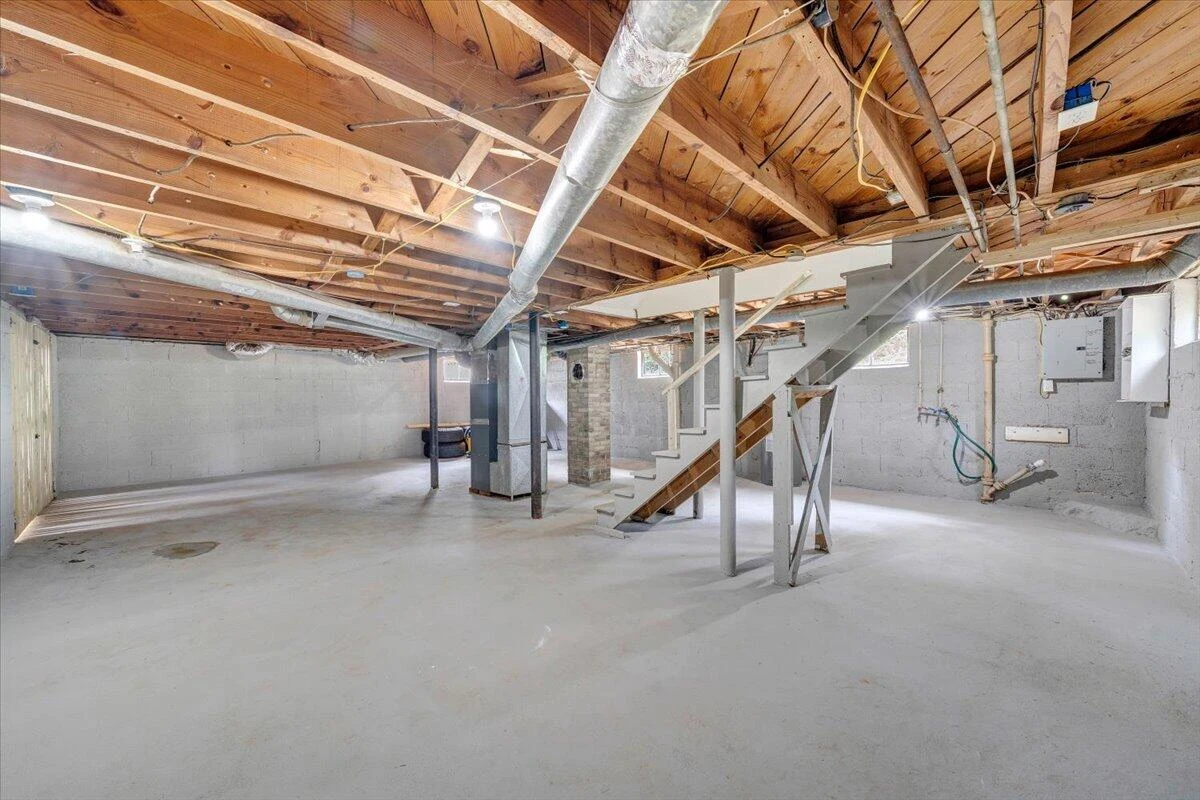 2615 Lansing DR SW - Photo 22