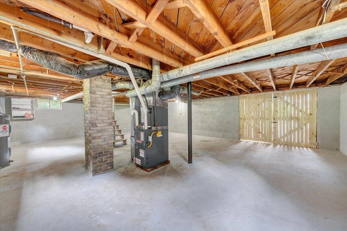 2615 Lansing DR SW - Photo 23