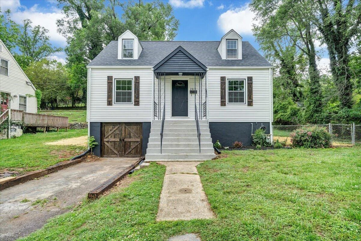 2615 Lansing DR SW - Photo 33