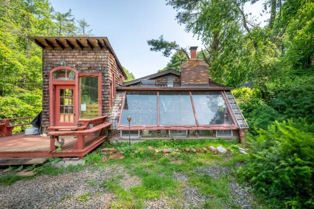 1073 Timberline RD SE, Copper Hill, VA, 24079