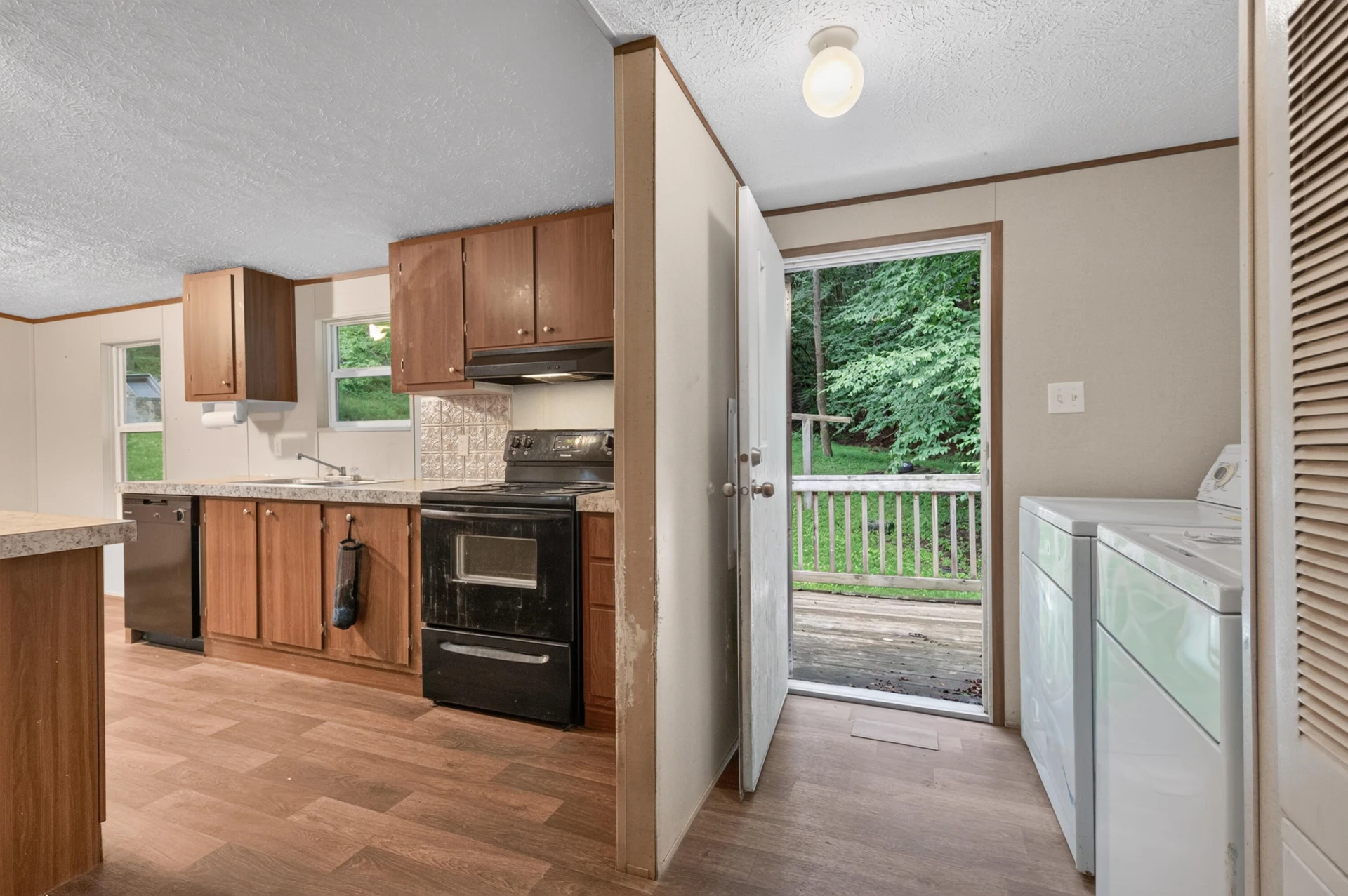1625 Hollandsworth RD NW - Photo 19