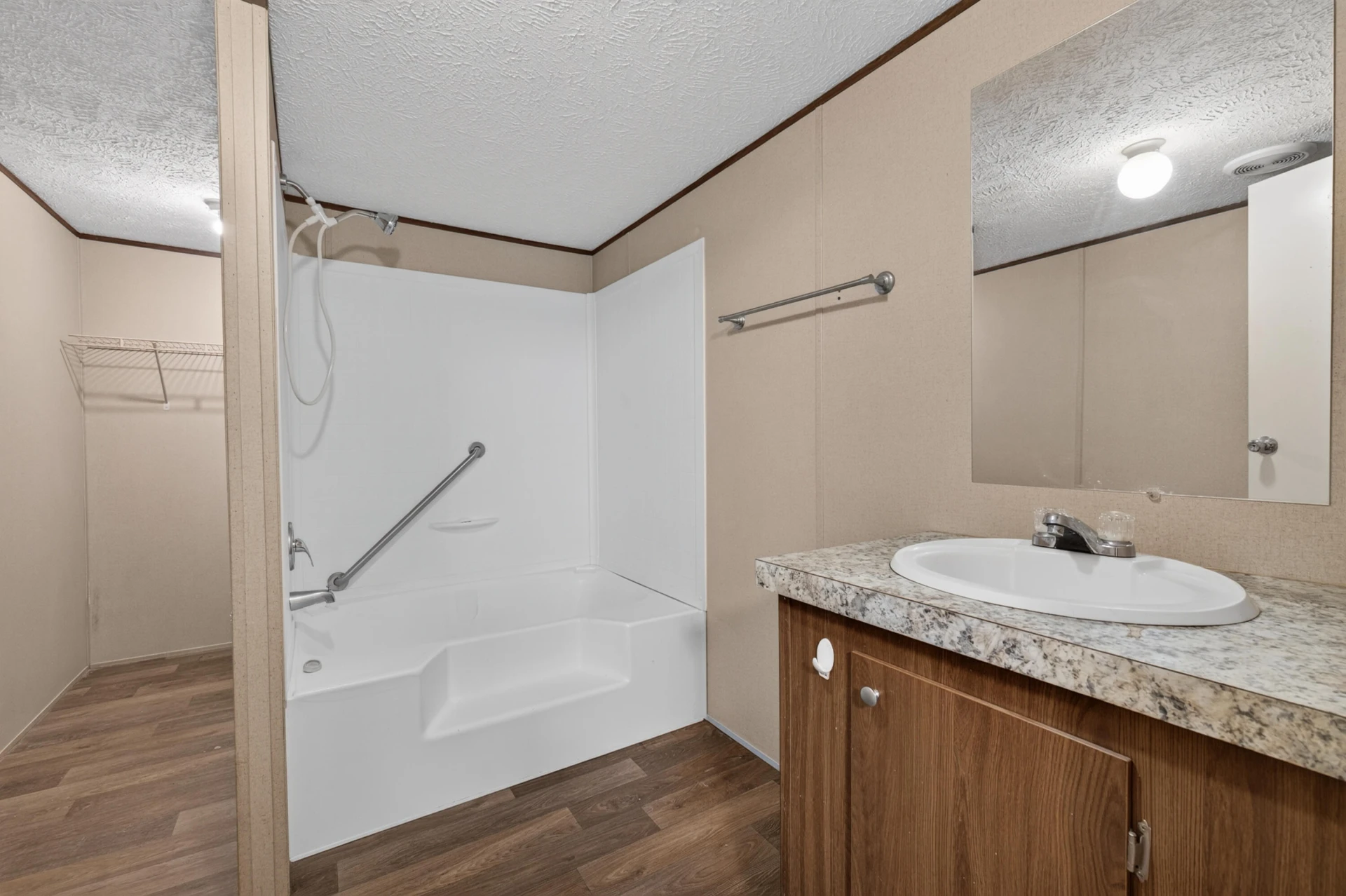 1625 Hollandsworth RD NW - Photo 24