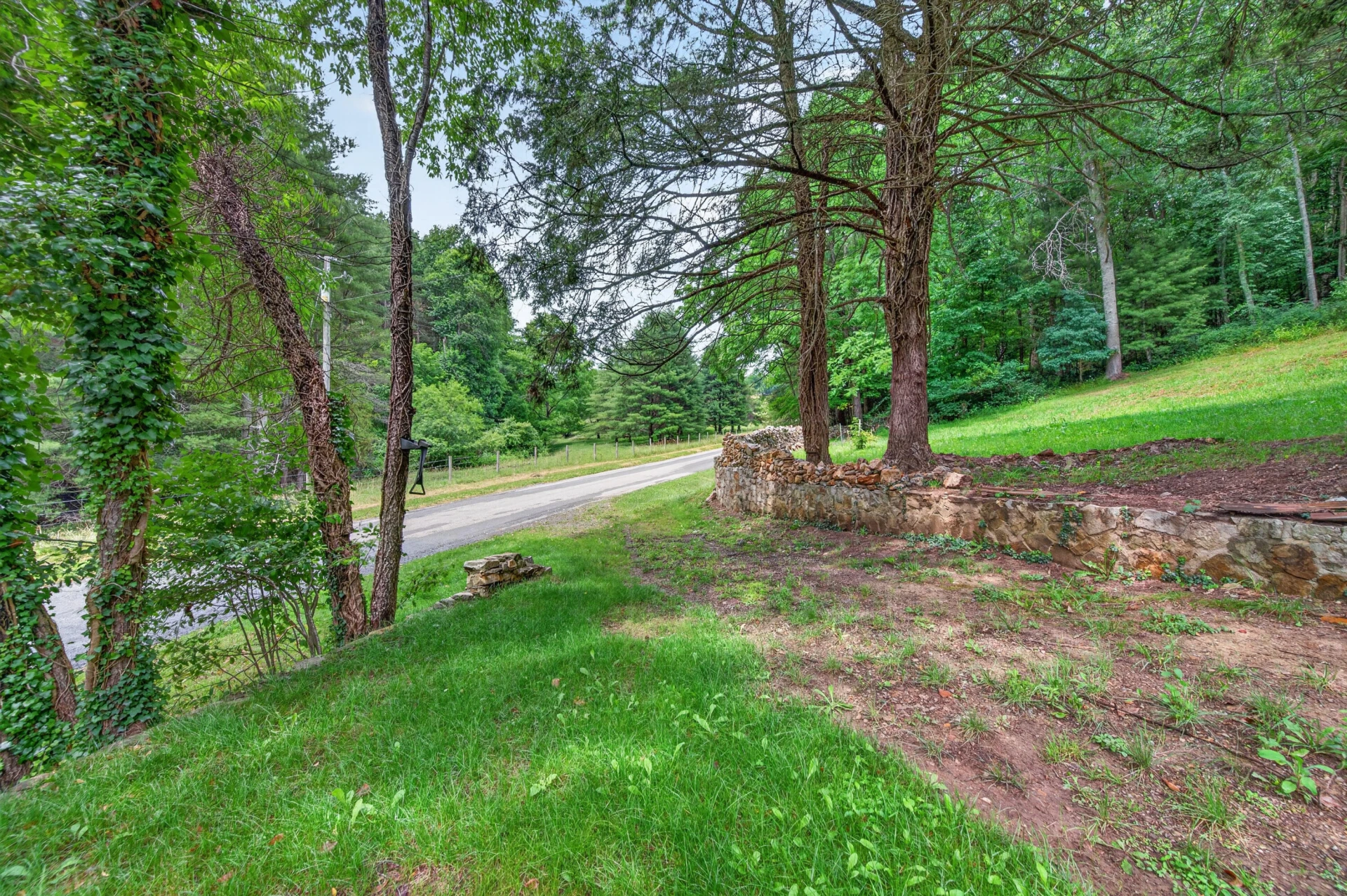 1625 Hollandsworth RD NW - Photo 40