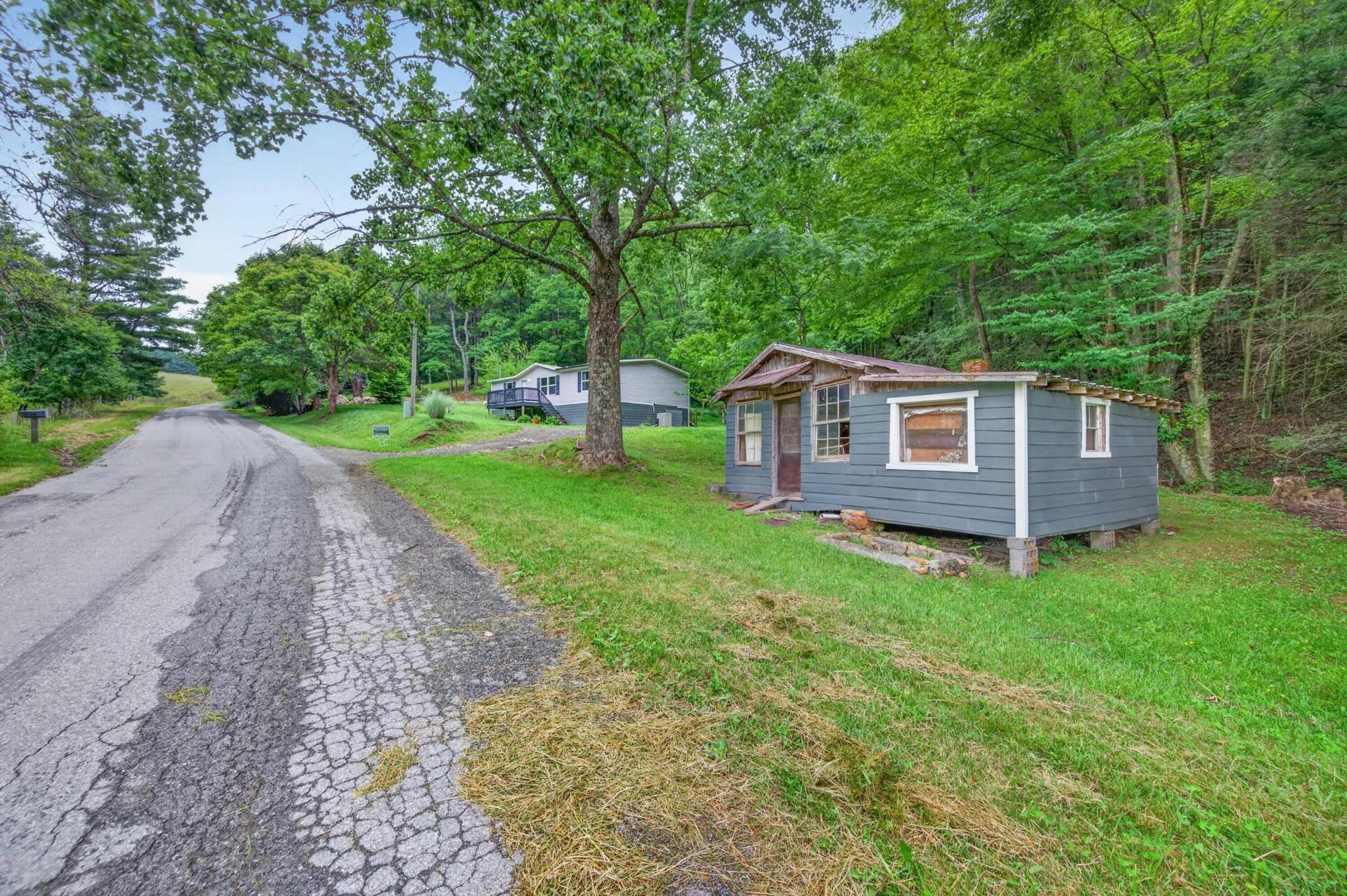 1625 Hollandsworth RD NW - Photo 48