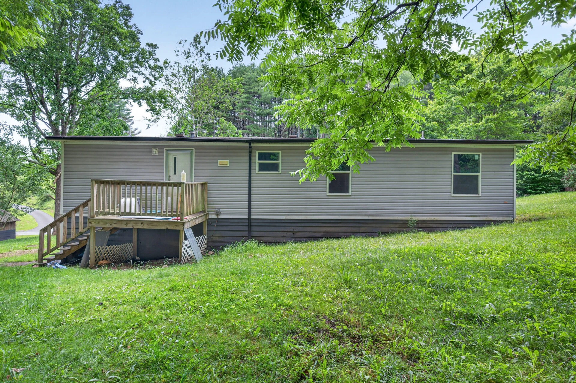 1625 Hollandsworth RD NW - Photo 5