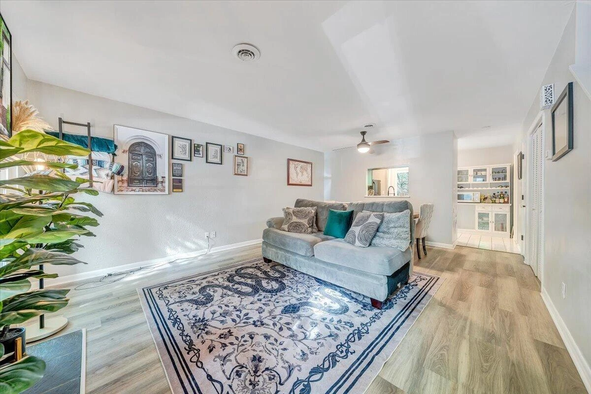 7027 Oak CT - Photo 4