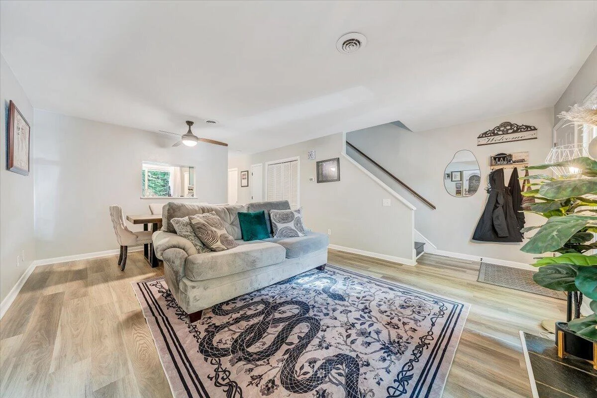 7027 Oak CT - Photo 7
