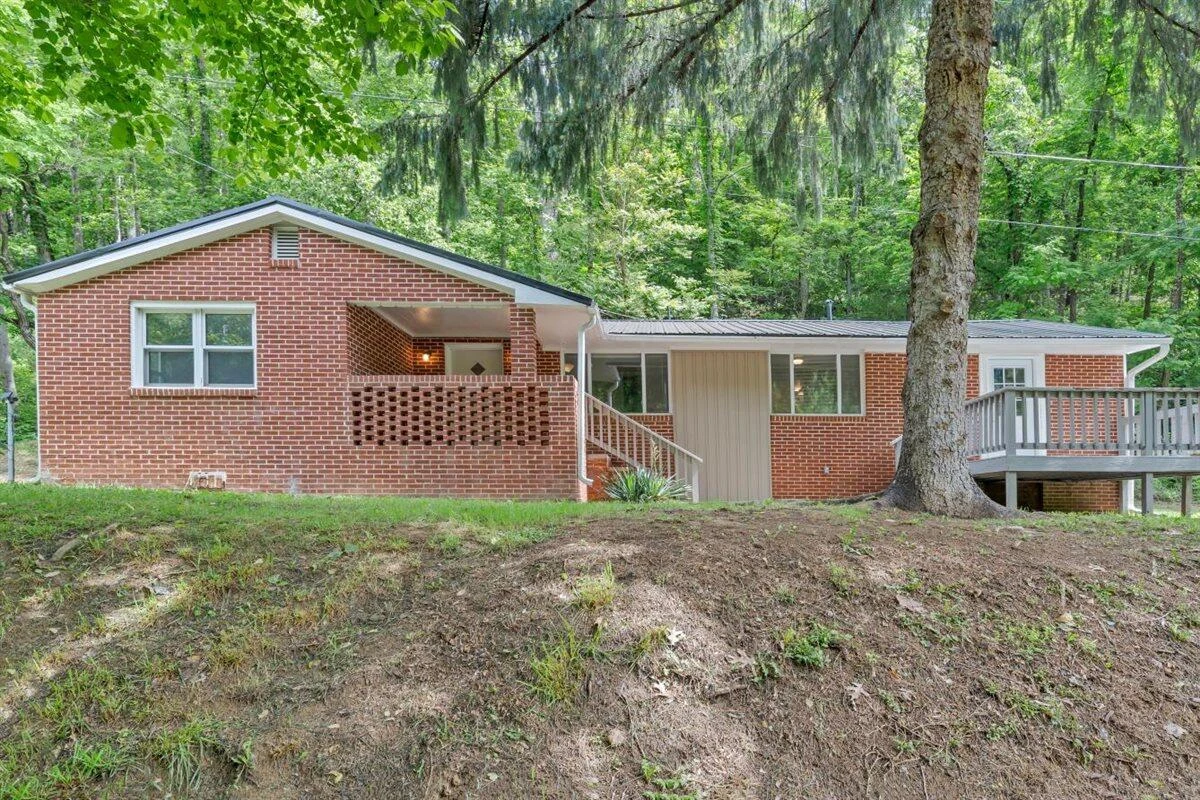 4312 Seneca Hollow RD