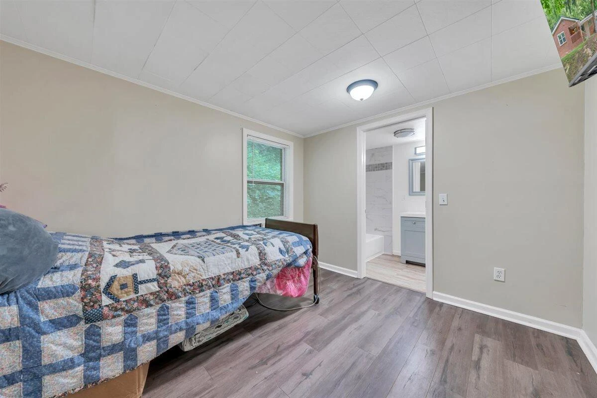 4312 Seneca Hollow RD - Photo 17