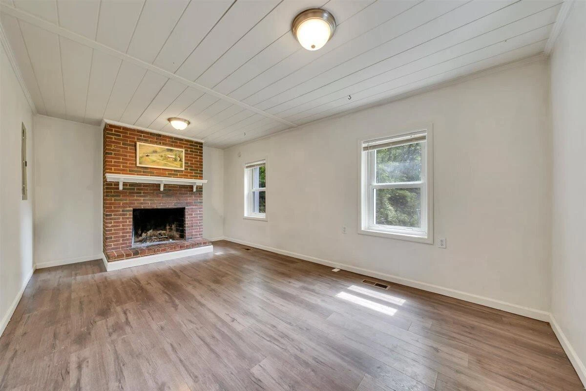 4312 Seneca Hollow RD - Photo 5