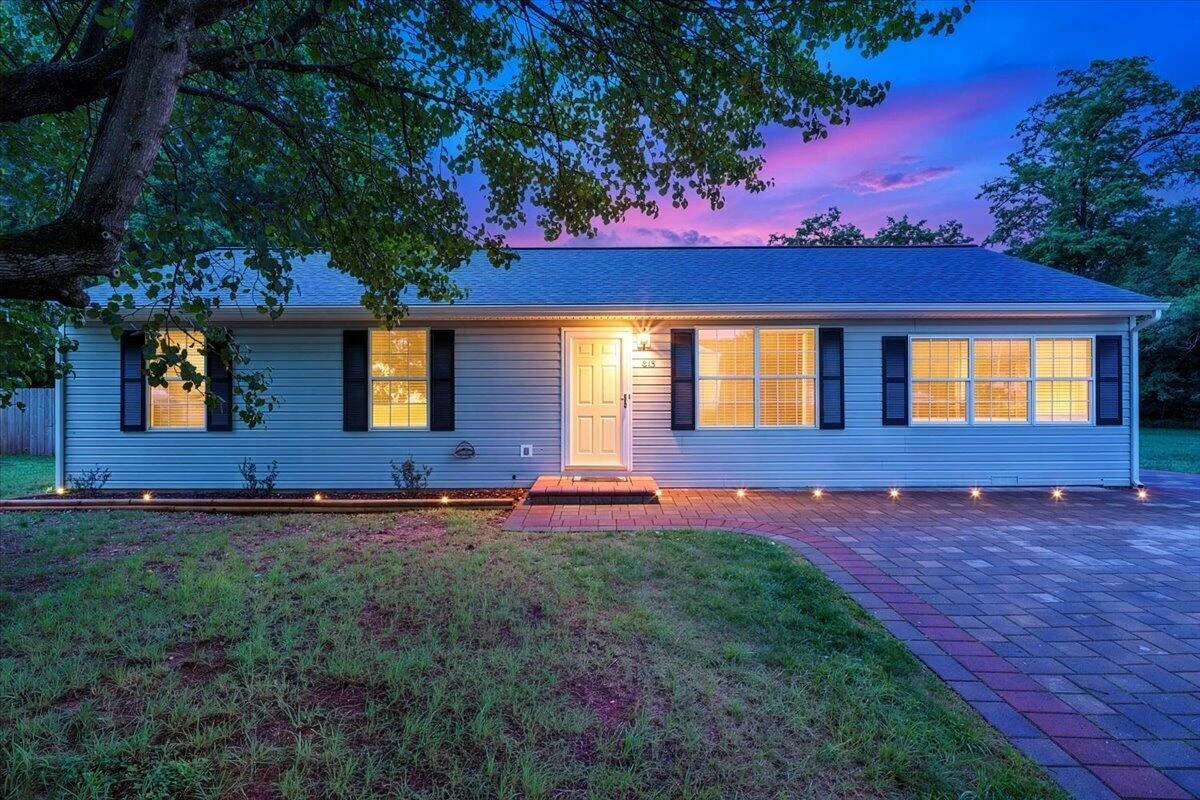 813 Orlando CT