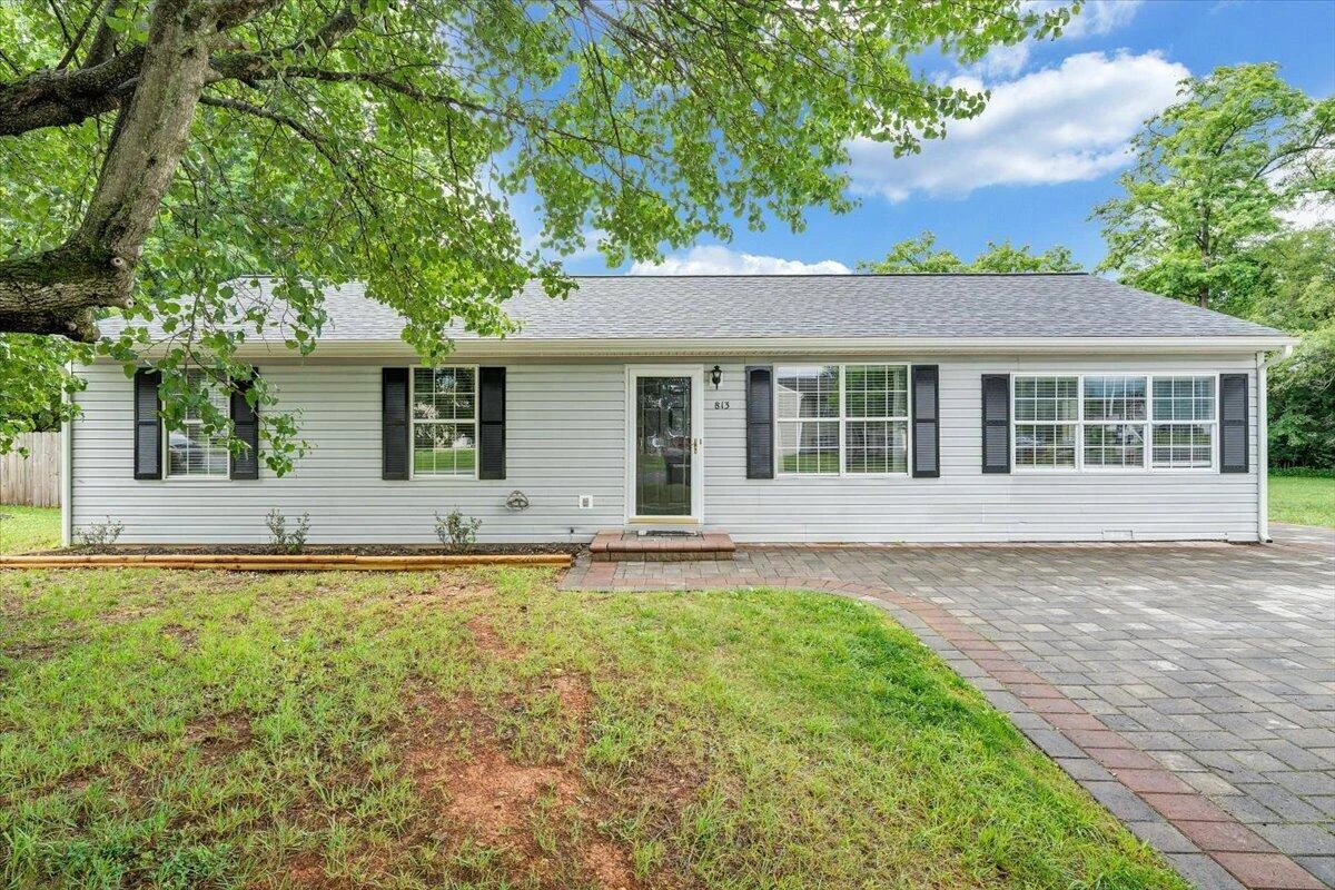 813 Orlando CT - Photo 2