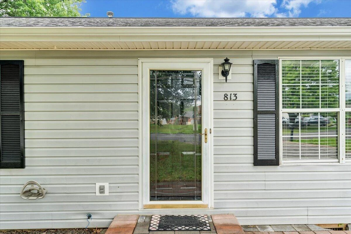813 Orlando CT - Photo 4