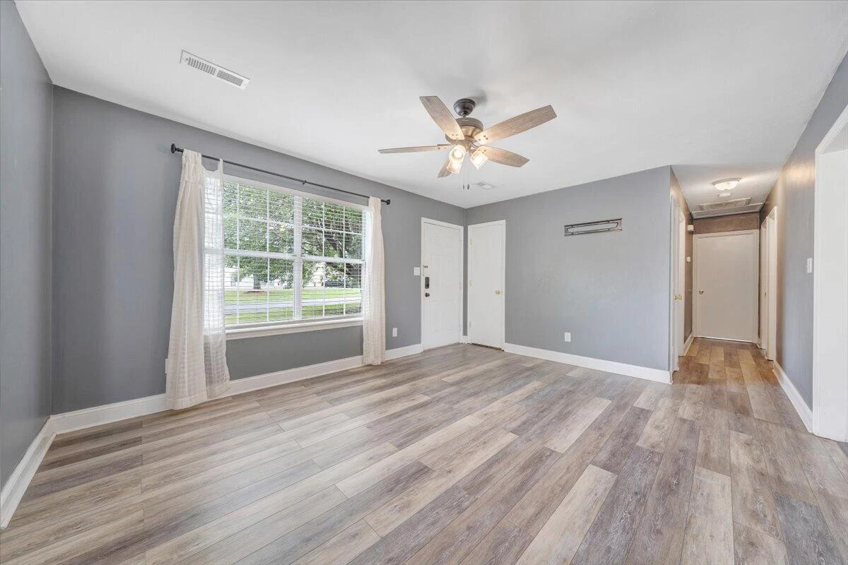 813 Orlando CT - Photo 6
