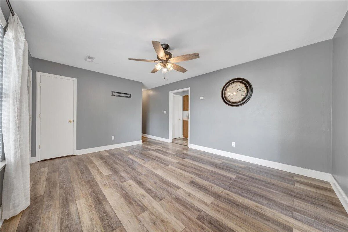 813 Orlando CT - Photo 7