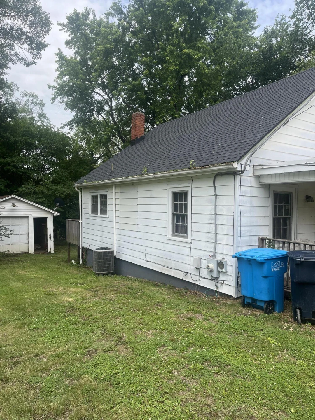 1815 Riverdale RD SE - Photo 2