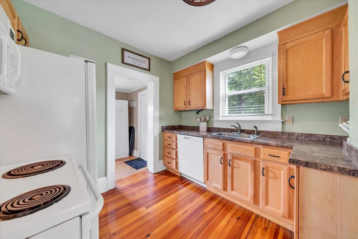 331 Bowman ST - Photo 11